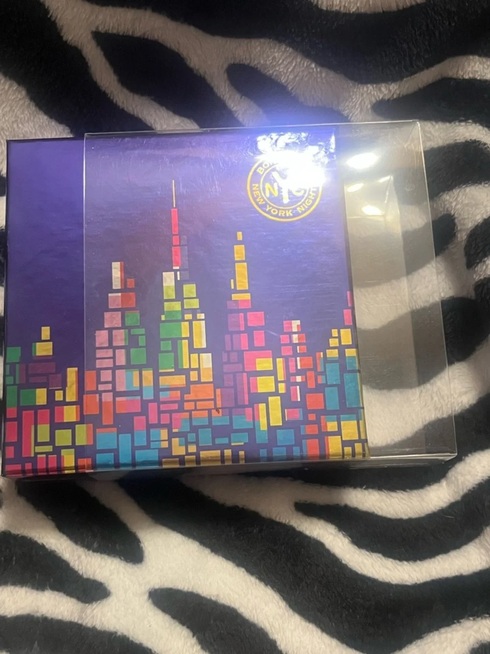 Bond No. 9 New York Nights 1.7fl oz EMPTY BOTTLE +box, lid, sleeve, and postcard - Picture 8 of 8